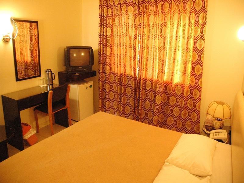 Time Palace Hotel Дубай Экстерьер фото